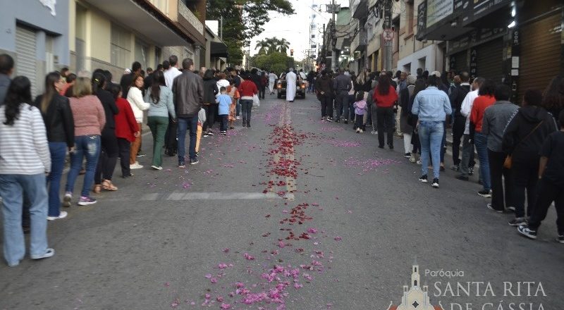 A música atravessa a Procissão de Santa Rita de Cássia