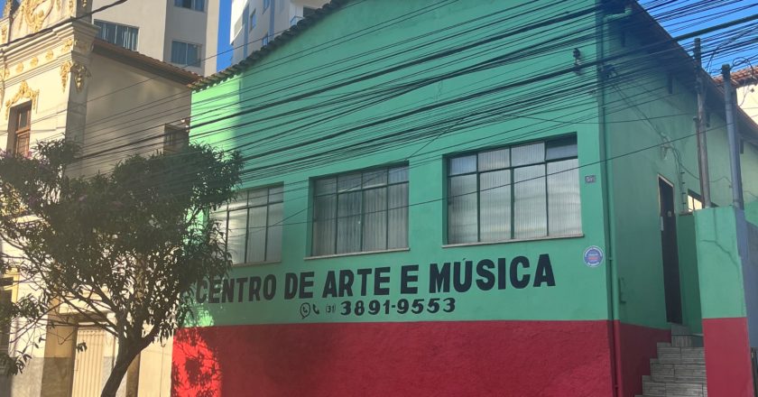 Centro de Arte e Música: musicalização em Viçosa